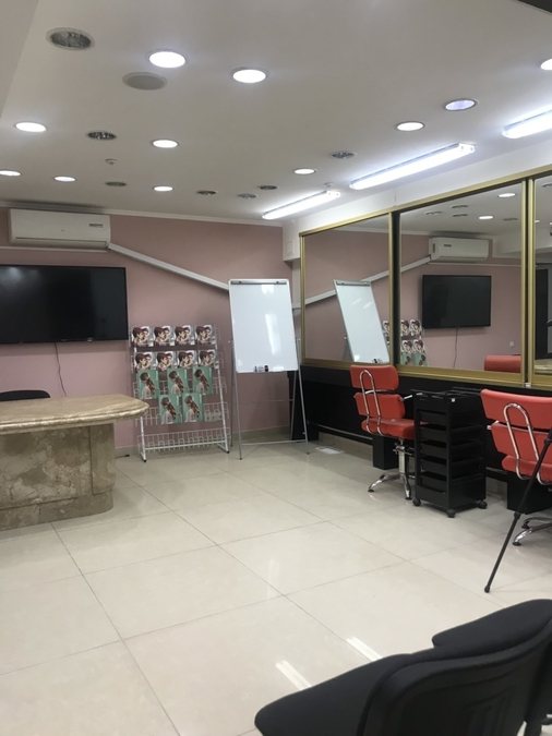 Зал для тренингов beauty-индустрии в центре Днепра